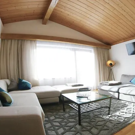 The Seefeld Retreat - Family Friendly - Mountain Views Vakantiehuis